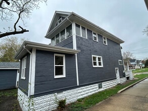 1432 Crosby St in Rockford, IL - Foto de edificio - Building Photo