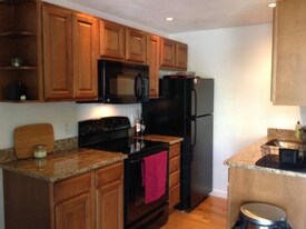 15 Euston Rd, Unit 6 in Boston, MA - Building Photo