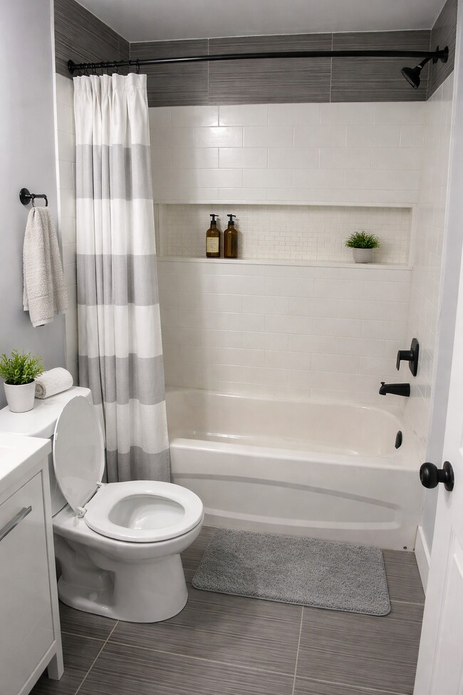 10404-10496 96 Ave NW in Edmonton, AB - Building Photo - Building Photo