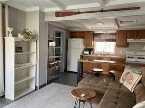 161 Charlotte Dr in East Greenwich, RI - Building Photo - Building Photo