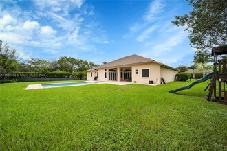 14681 Jockey Cir N in Davie, FL - Building Photo - Building Photo