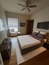 3348 W Sunnyside Ave in Chicago, IL - Building Photo - Building Photo