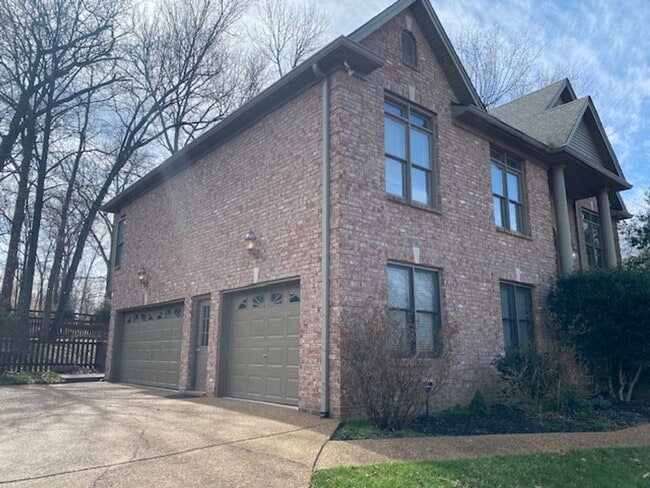 5864 Seven Pts Trce in Nashville, TN - Building Photo - Building Photo
