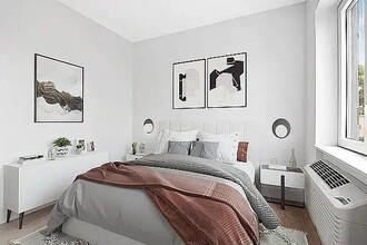 22 E 212th St in Bronx, NY - Building Photo - Building Photo