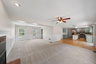406 Lakewood Dr in Williams Bay, WI - Building Photo - Building Photo