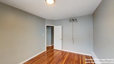 9 Weld Ave, Unit 1 in Boston, MA - Building Photo - Building Photo