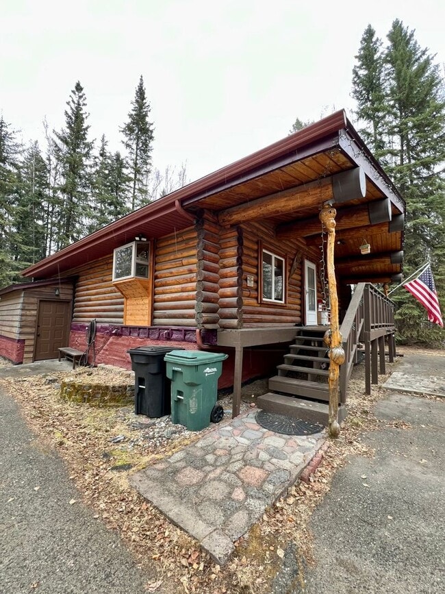 851 Mattie St in North Pole, AK - Building Photo - Building Photo