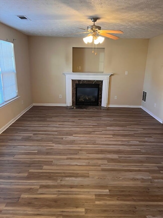 703 Pointe Trail in Locust Grove, GA - Building Photo - Building Photo