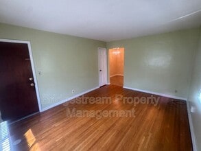 1549 Old Ln Ave in Dayton, OH - Building Photo - Building Photo