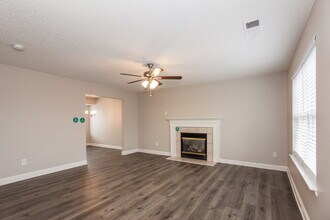 916 Clover Gap Dr in Charlotte, NC - Building Photo - Building Photo