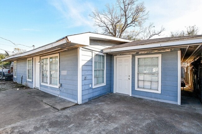 8308 John St in Houston, TX - Building Photo - Building Photo