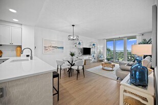3540 S Ocean Blvd in South Palm Beach, FL - Building Photo