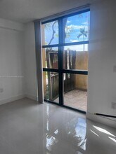 11780 SW 18th St, Unit 122-2 in Miami, FL - Building Photo - Building Photo