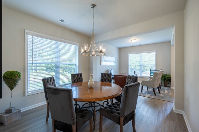 Heritage Pointe in Gainesville, GA - Building Photo - Interior Photo