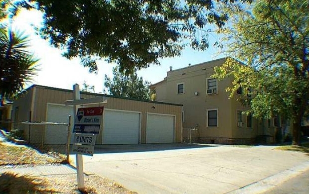 1516 F St in Modesto, CA - Foto de edificio