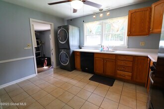 66 Cordell Rd in Schenectady, NY - Building Photo - Building Photo