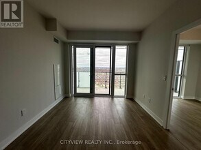 430-2430 Square One Dr in Mississauga, ON - Building Photo - Building Photo