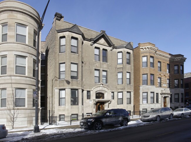 906 W Montrose Ave in Chicago, IL - Building Photo - Building Photo