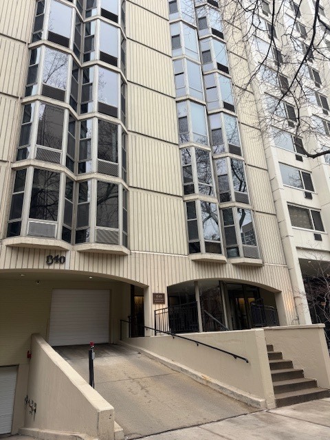 property at 1340 N Dearborn St