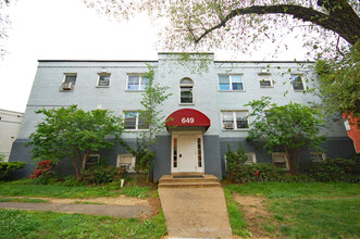 Mount Vernon Flats in Alexandria, VA - Building Photo - Primary Photo