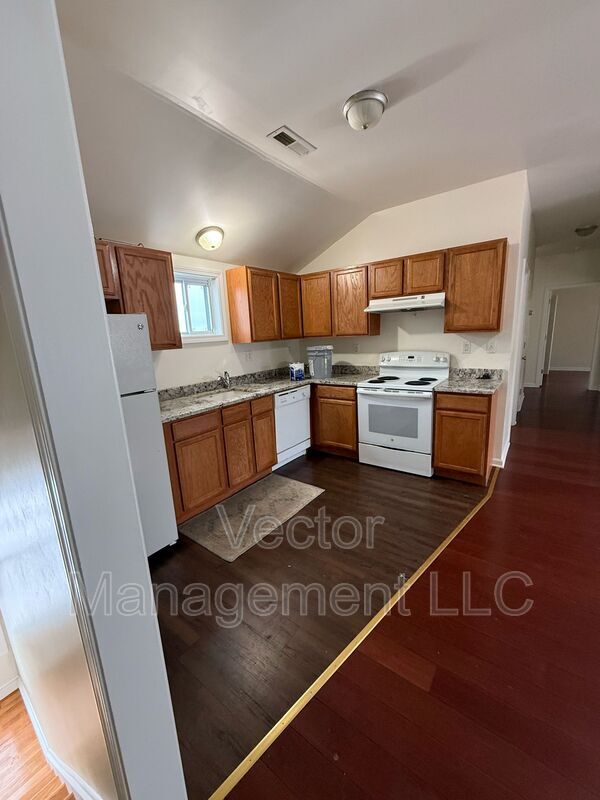 16 Sebec St in Hamden, CT - Building Photo - Building Photo