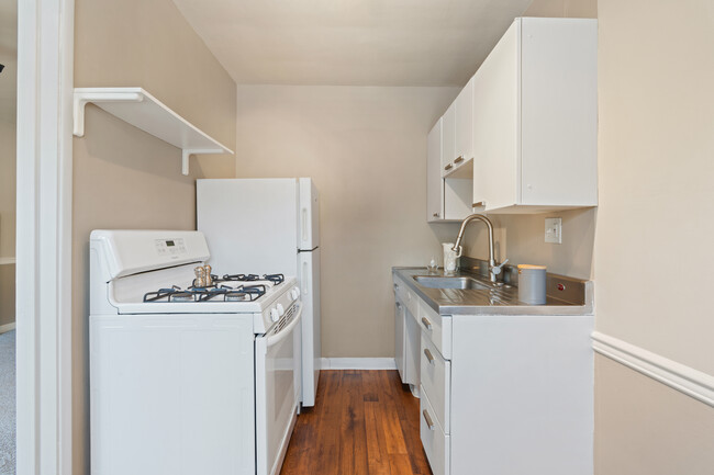 Alexander's Place Apartments in Sacramento, CA - Foto de edificio - Interior Photo