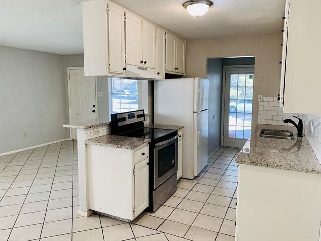property at 6016 Calloway Ct