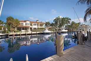 3160 NE 28th Ave in Lighthouse Point, FL - Building Photo