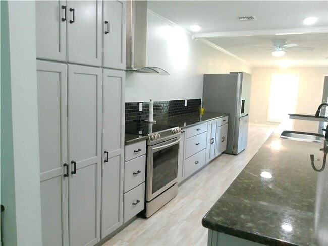 12 Townhouse Ln in Corpus Christi, TX - Building Photo - Building Photo