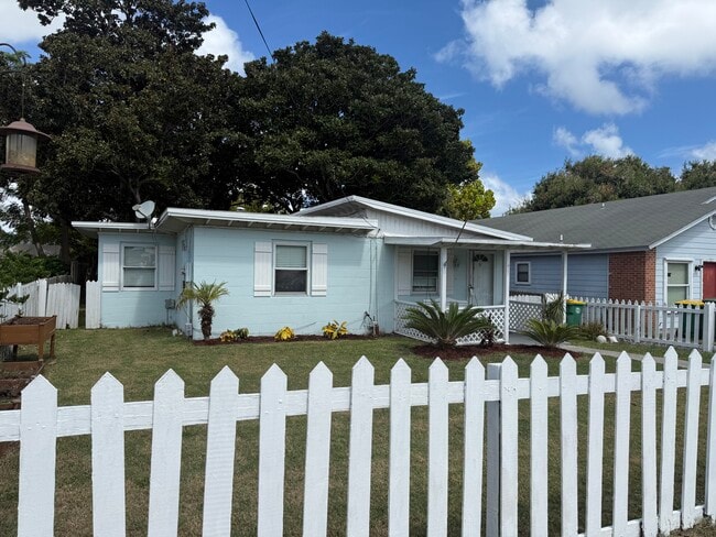 property at 609 16th Ave S