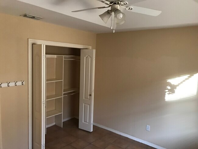 614 S O'Hare Dr, Unit 614 S. O'Hare Dr. #4 in Edinburg, TX - Building Photo - Building Photo