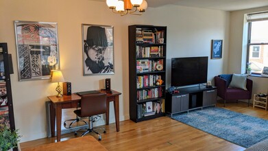 29 Brainerd Rd, Unit 203 in Boston, MA - Foto de edificio - Building Photo