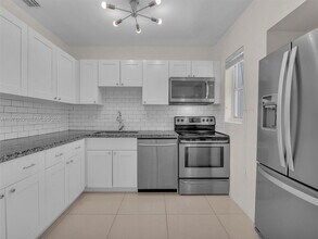 6510 SW 63rd Ct in South Miami, FL - Building Photo - Building Photo