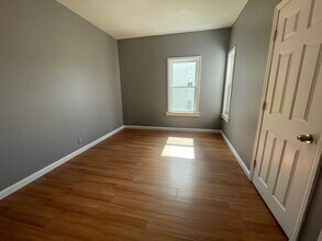 77 Fox St in Worcester, MA - Building Photo - Building Photo