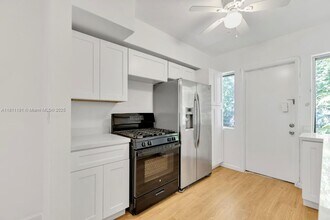 1050 92nd St in Bay Harbor Islands, FL - Building Photo - Building Photo