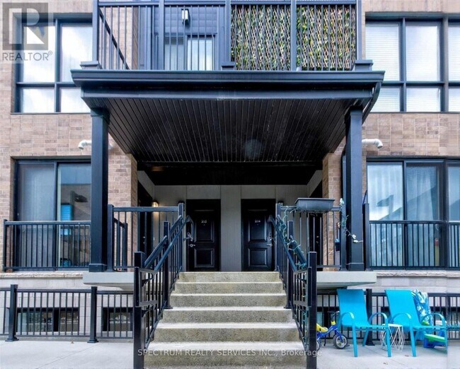 1200 Main St E in Milton, ON - Building Photo - Building Photo