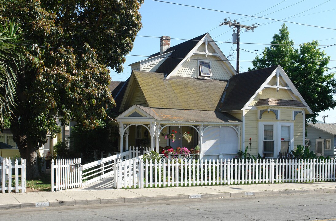 Famous Rice House in Santa Paula, CA - Building Photo