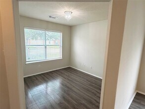 631 Kiley Dr in Houston, TX - Building Photo - Building Photo