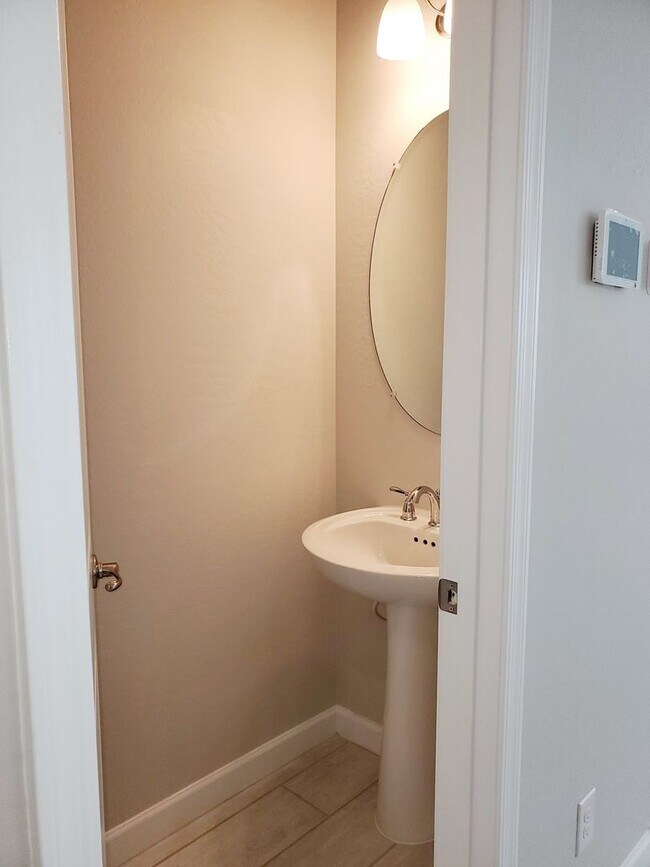 6519 E Bluefield Ave in Phoenix, AZ - Building Photo - Building Photo