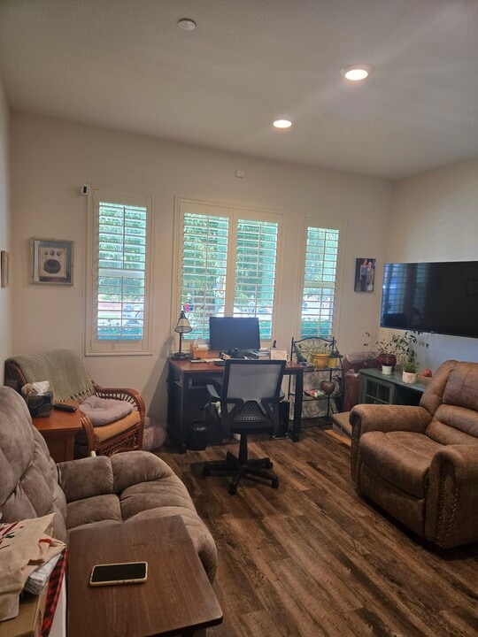 29902 Western Front Dr, Unit Casitas in Menifee, CA - Foto de edificio