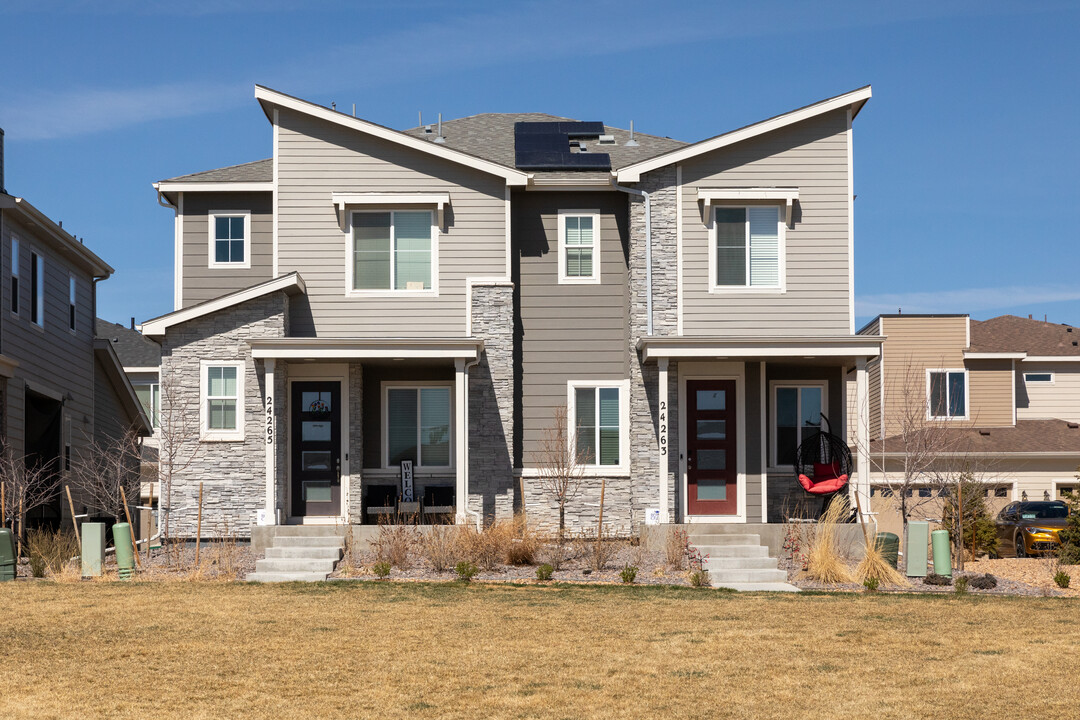 Urban Collection at The Aurora Highlands in Aurora, CO - Building Photo