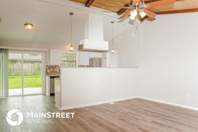 394 Sherman St SE in Palm Bay, FL - Building Photo - Building Photo