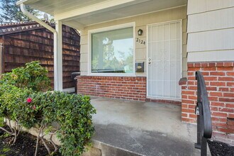 2124 Maryal Dr in Sacramento, CA - Building Photo - Building Photo