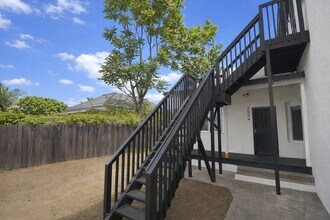 2096 Franklin Ave in San Diego, CA - Foto de edificio - Building Photo