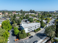 467 Clinton St in Redwood City, CA - Foto de edificio - Building Photo