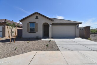 10217 W Amelia Ave in Avondale, AZ - Foto de edificio - Building Photo