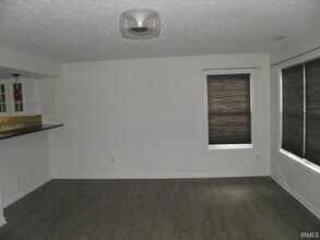 2712 E Bressingham Wy in Bloomington, IN - Foto de edificio - Building Photo