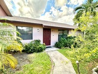 2315 Ida Way, Unit 27B in West Palm Beach, FL - Building Photo - Building Photo