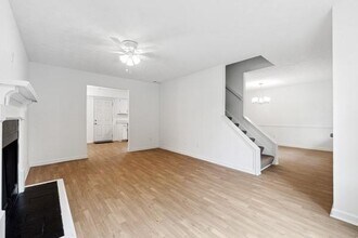 476 Brookfield Way in Jonesboro, GA - Building Photo - Building Photo