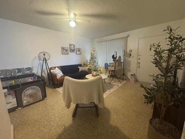 985 SW 34th Ave in Miami, FL - Building Photo - Building Photo